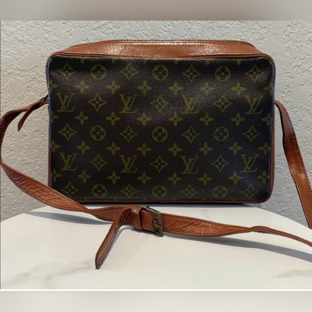 Louis Vuitton Monogram Sac Bandouliere 30 Shoulder Bag With COA - Picture 15 of 15